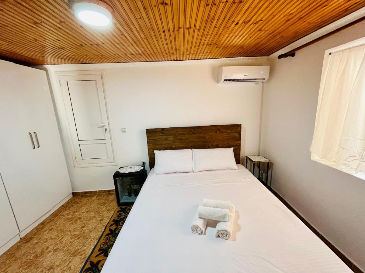 Nena'S Dashe House Berat Exterior foto